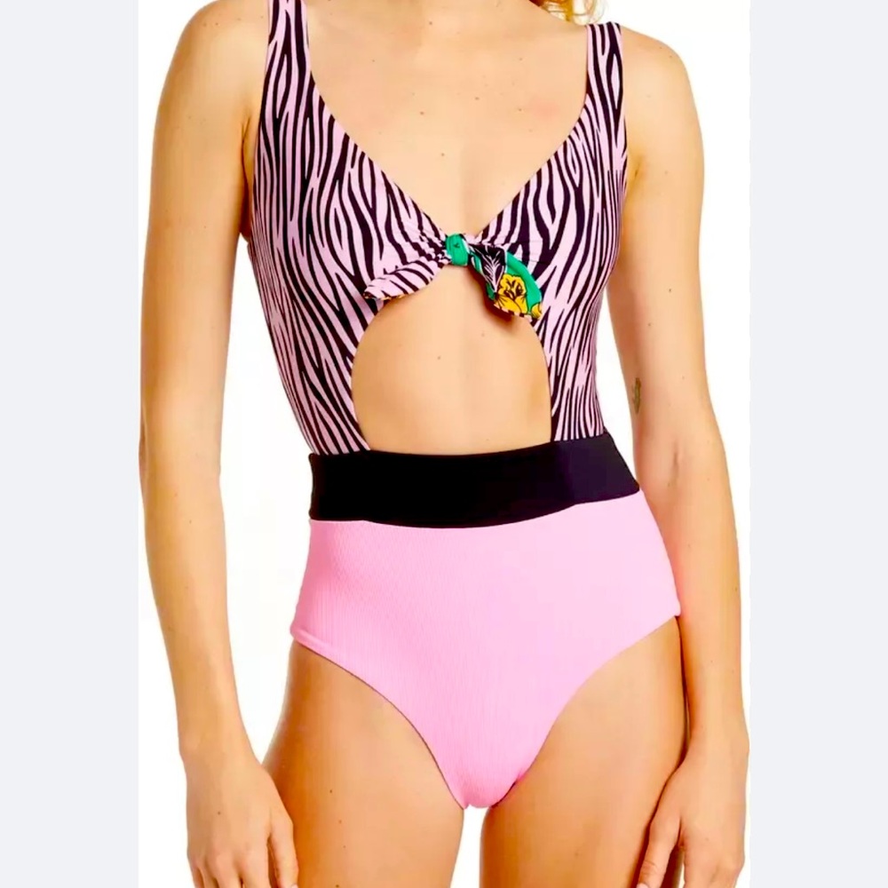 NWT Maaji reversible bathing suit in hot pink